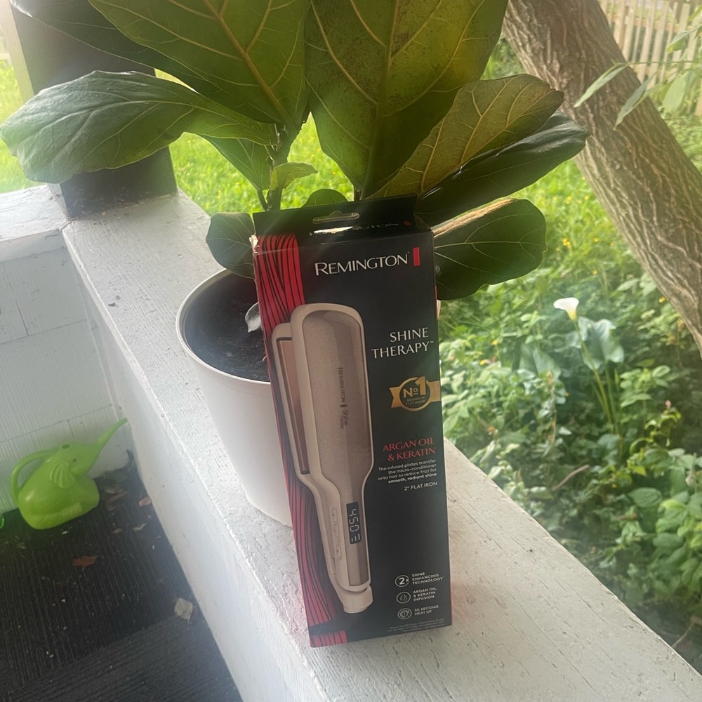 Remington Black Grooming Tool for Effortless Styling